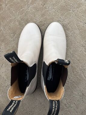 Blundstone White Chelsea Ankle Boots